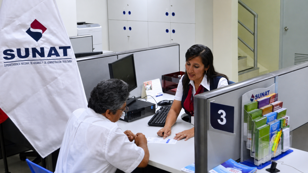 Atención al contribuyente en SUNAT sobre el levantamiento del embargo bancario